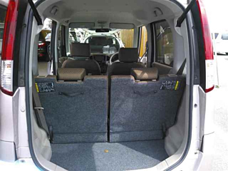 NISSAN ROOX 2010
