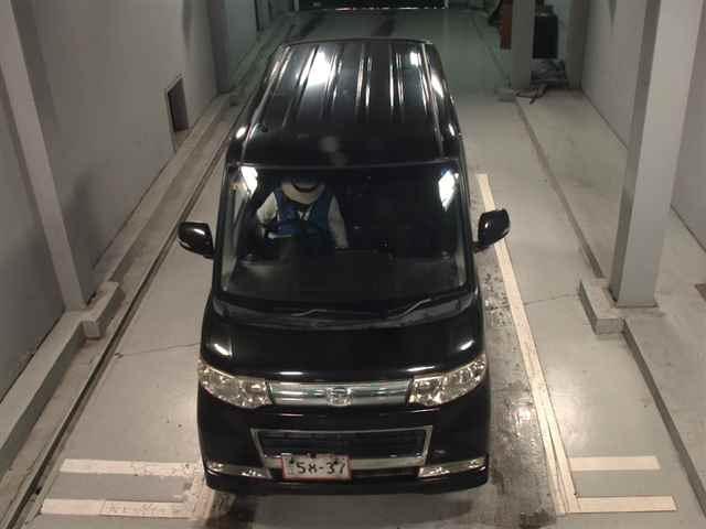 DAIHATSU TANTO 2010