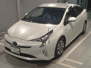 TOYOTA PRIUS 2017