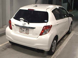 TOYOTA VITZ 2012