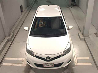TOYOTA VITZ 2012