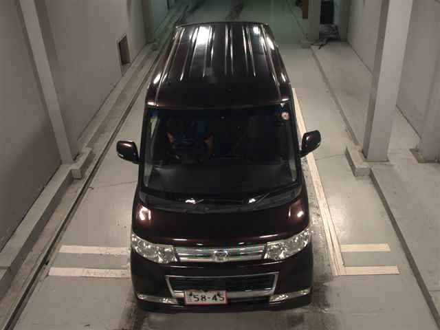 DAIHATSU TANTO 2010
