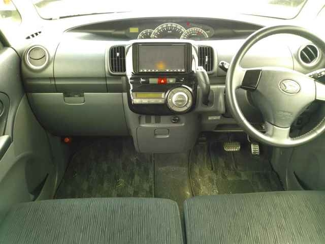 DAIHATSU TANTO 2010