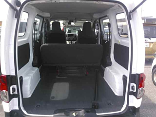 NISSAN NV200 2020