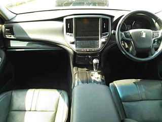 TOYOTA CROWN 2013