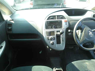 TOYOTA RACTIS 2010