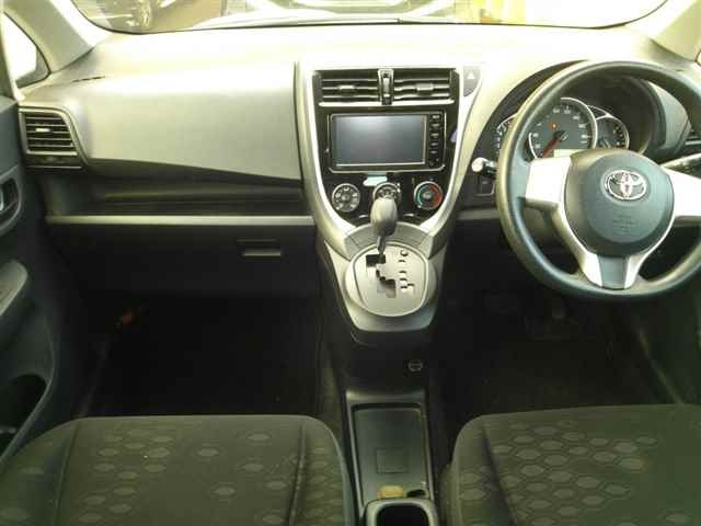 TOYOTA RACTIS 2014