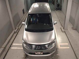 NISSAN SERENA 2015