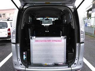 NISSAN SERENA 2015