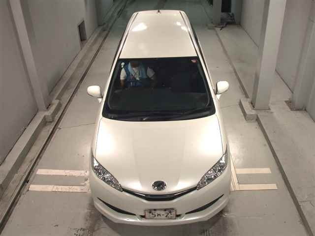TOYOTA WISH 2016
