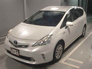 TOYOTA PRIUS ALPHA 2014