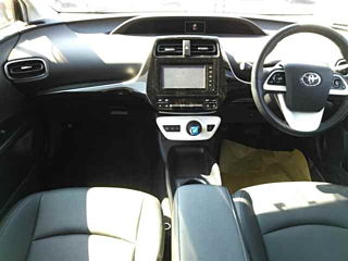 TOYOTA PRIUS 2016