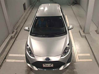 TOYOTA AQUA 2020