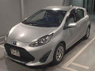 TOYOTA AQUA 2020
