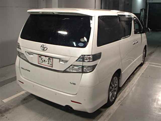TOYOTA VELLFIRE 2010