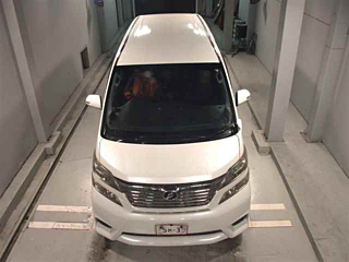 TOYOTA VELLFIRE 2010