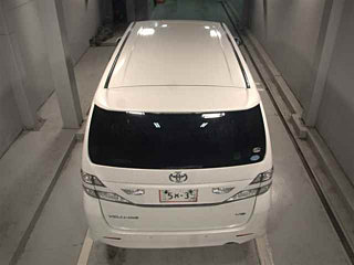 TOYOTA VELLFIRE 2010