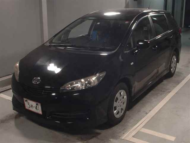 TOYOTA WISH 2010