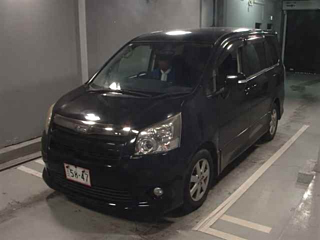 TOYOTA NOAH 2008