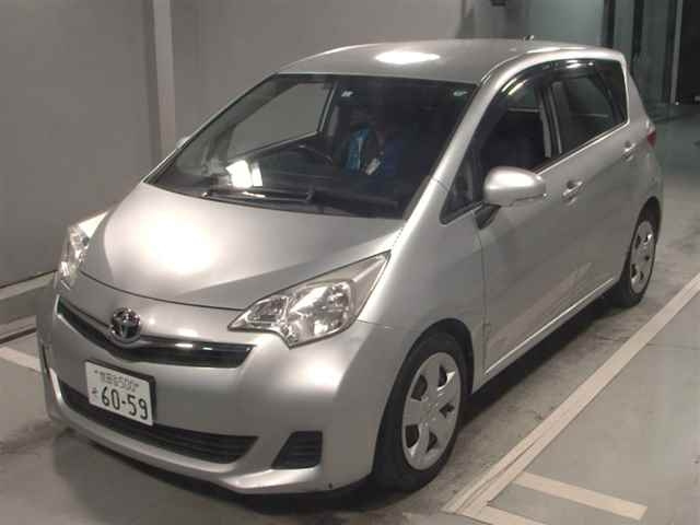 TOYOTA RACTIS 2011