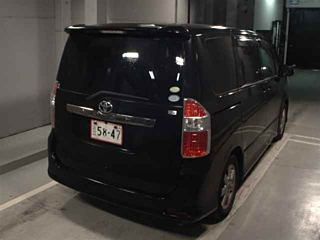 TOYOTA NOAH 2008