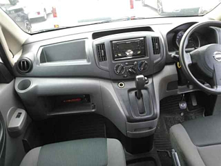 NISSAN NV200 2013