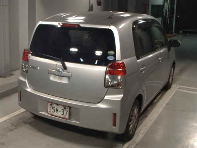 TOYOTA SPADE 2016