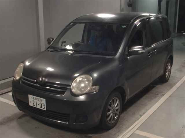 TOYOTA SIENTA 2009