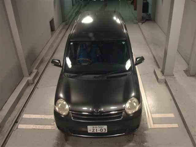 TOYOTA SIENTA 2009