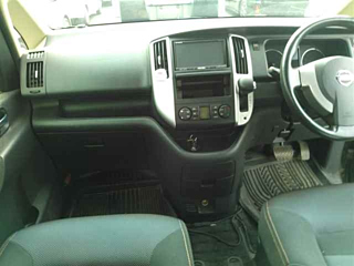 NISSAN SERENA 2009