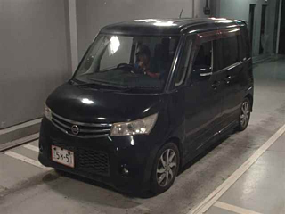 NISSAN ROOX 2013