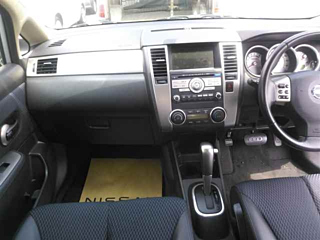 NISSAN TIIDA 2010