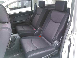 NISSAN SERENA 2011