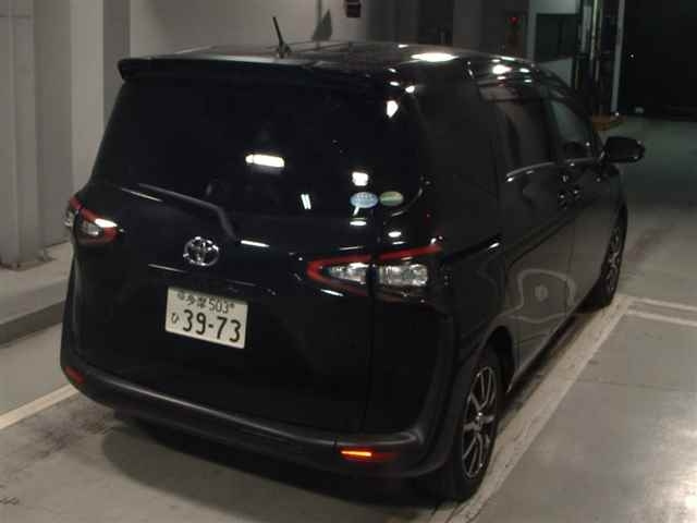 TOYOTA SIENTA 2017