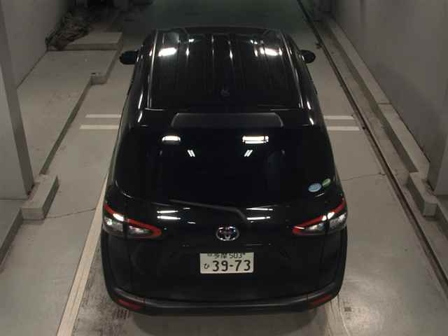 TOYOTA SIENTA 2017