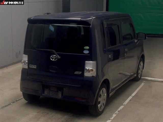 TOYOTA PIXIS SPACE 2012