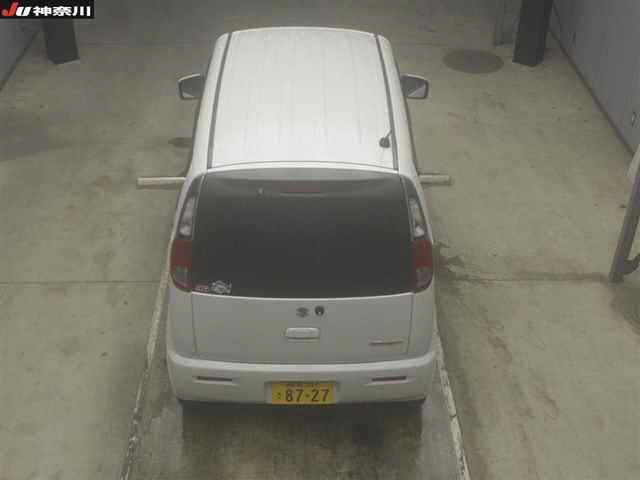SUZUKI MRWAGON 2011