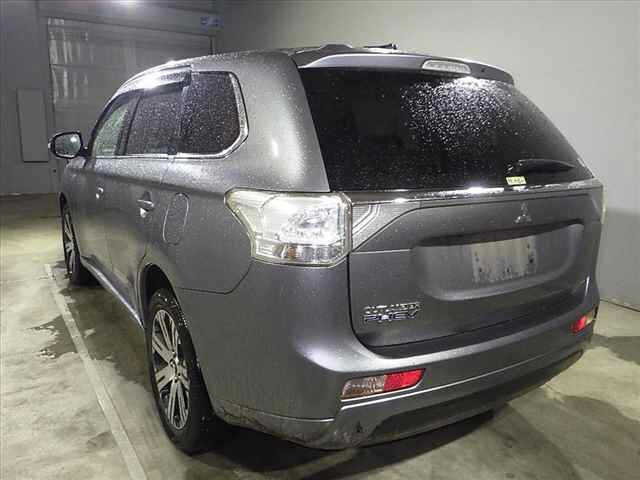 MITSUBISHI OUTLANDER PHEV 2013