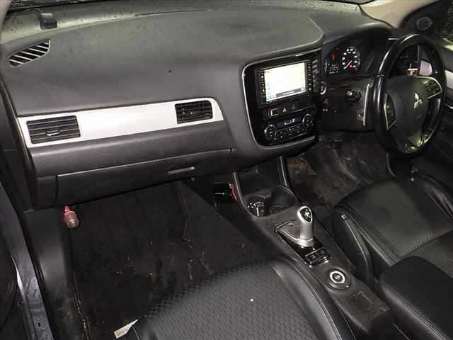 MITSUBISHI OUTLANDER PHEV 2013