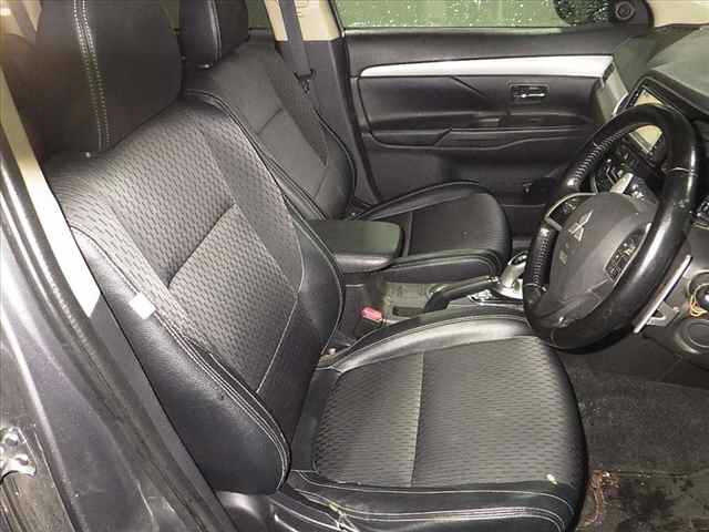 MITSUBISHI OUTLANDER PHEV 2013