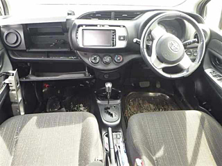TOYOTA VITZ 2014