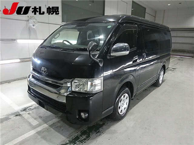 TOYOTA HIACE 2018