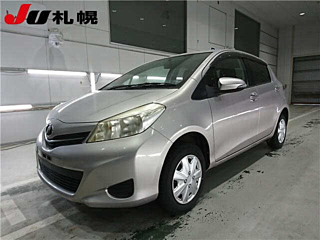TOYOTA VITZ 2011