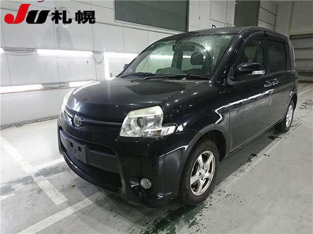 TOYOTA SIENTA 2013