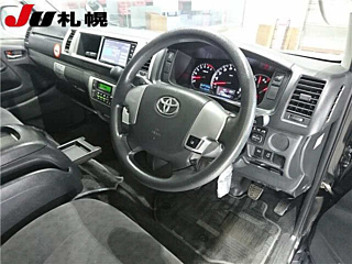 TOYOTA HIACE 2018