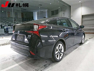 TOYOTA PRIUS 2019