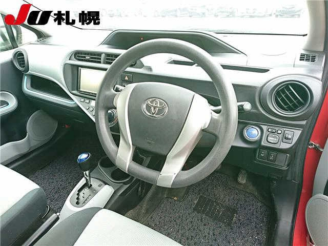 TOYOTA AQUA 2012
