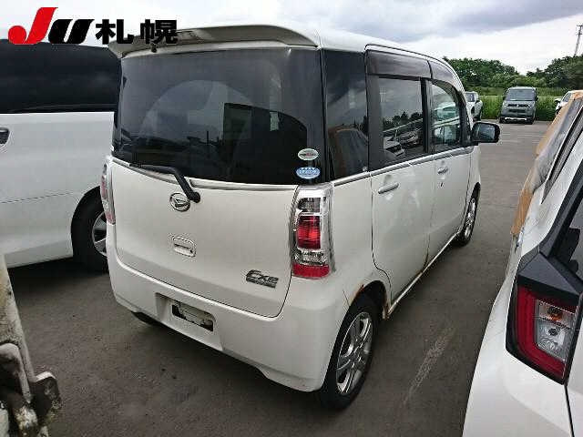 DAIHATSU TANTO EXE 2011