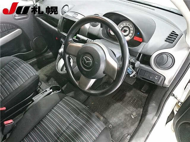 MAZDA DEMIO 2011