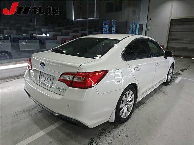 SUBARU LEGACY B4 2017
